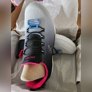 Bungee Sneaker
